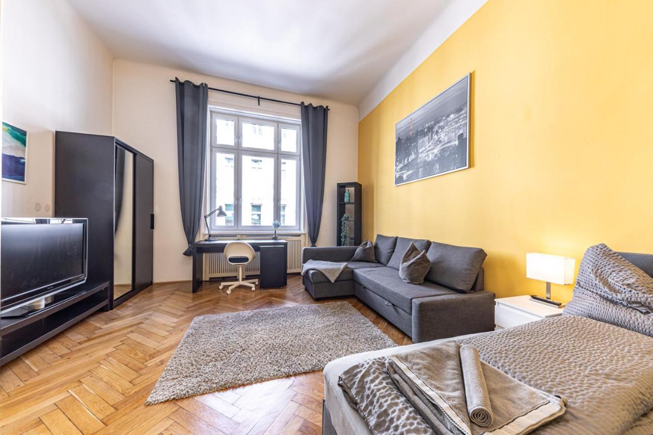 The Hub Vienna By Jr City Apartments Экстерьер фото